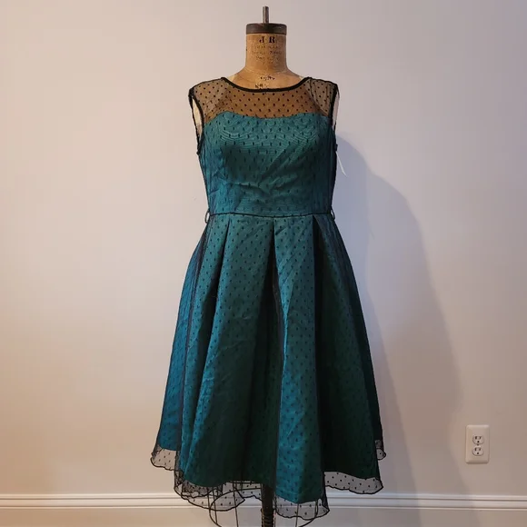 green emerald velvet dress Green 1950s Polka Dot Lace Binding Dress main image 0